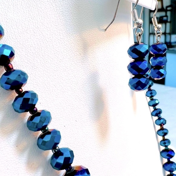 Vintage Blue Prism Beaded Adjustable Necklace & Matching Drop Earrings - Picture 5 of 10
